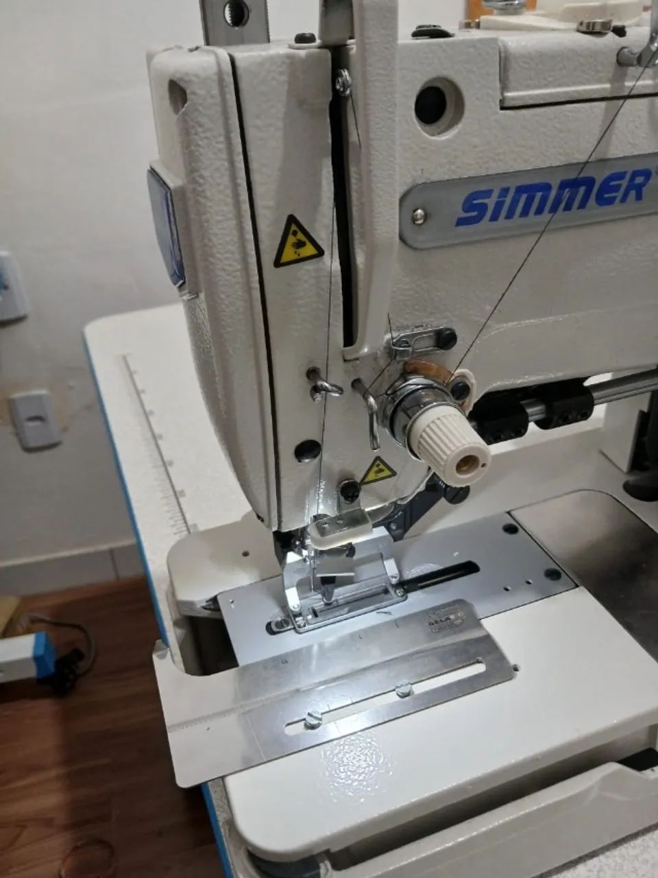 Máquina de costura  - Foto 4
