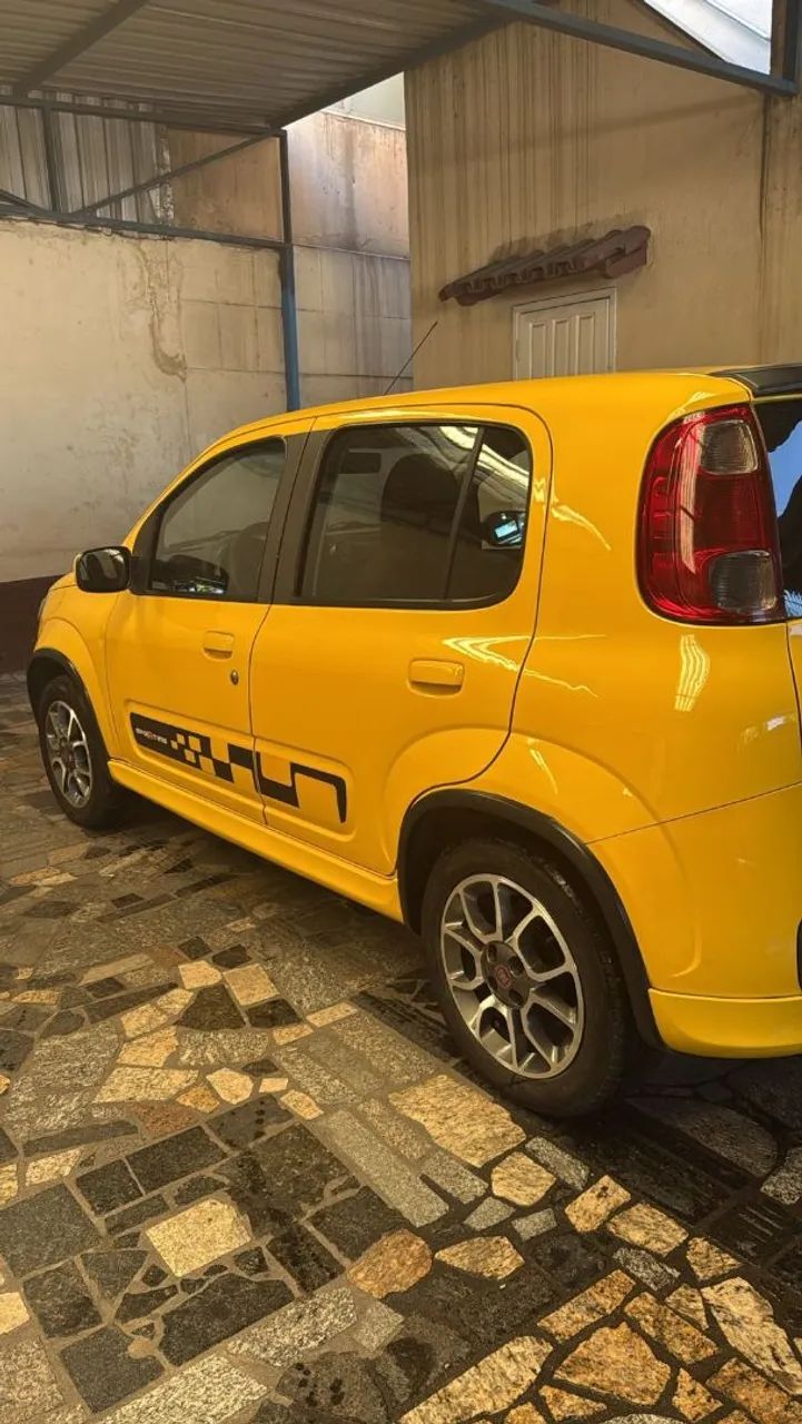 Fiat Uno Sporting 1.4 EVO Fire Flex 8V 4P 2012 - Foto 3