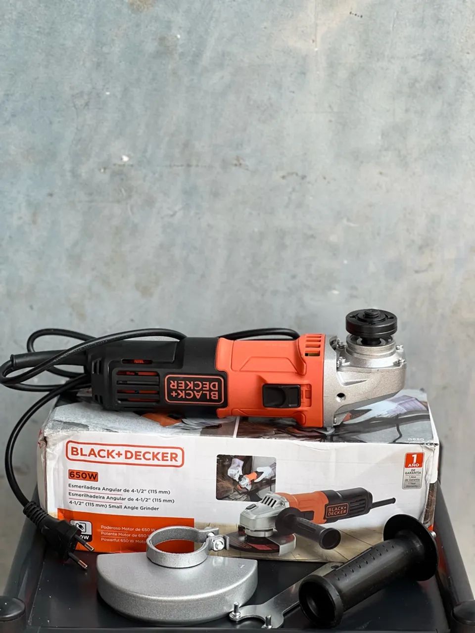  ESMERILHADEIRA ANGULAR BLACK+DECKER G650 ?