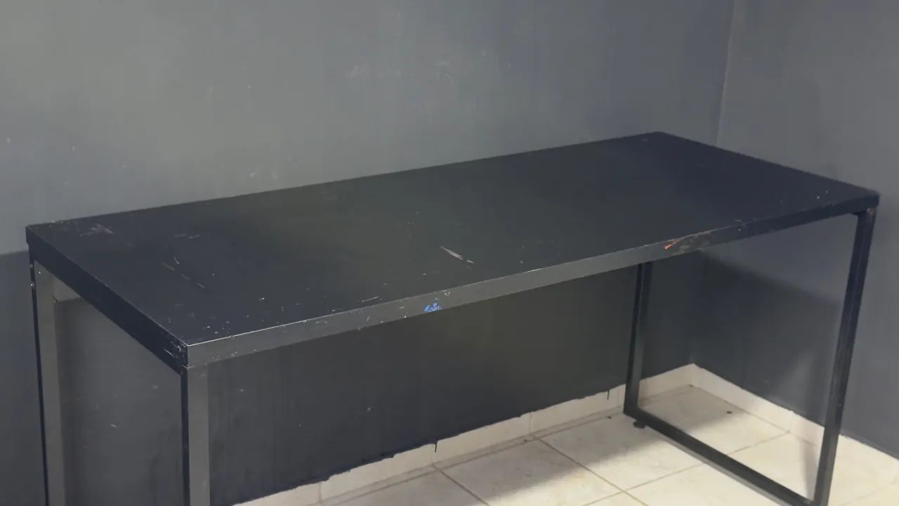 Mesa / Escrivaninha 150cm X 60cm - Foto 2