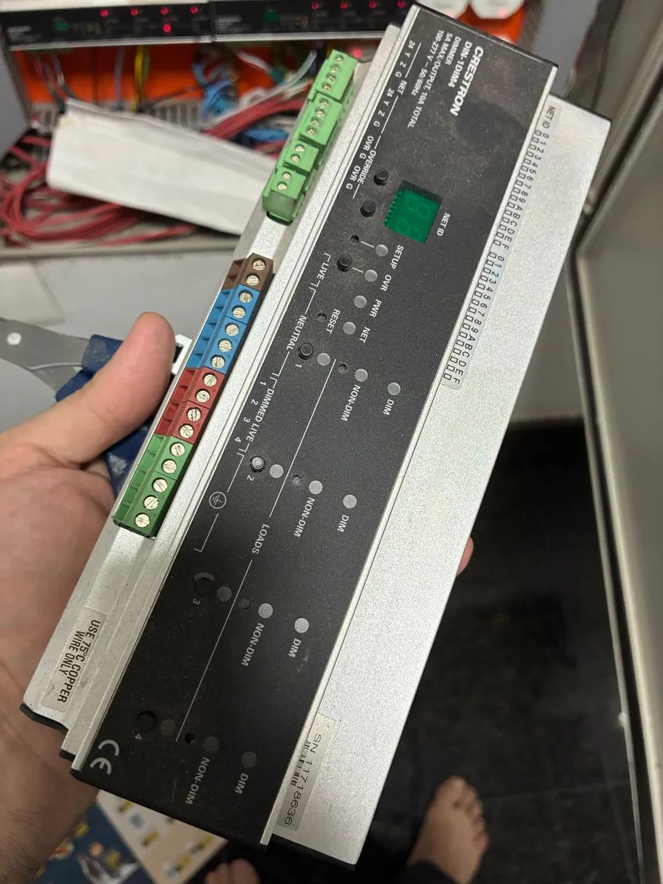 módulo de automação Crestron DIN-1DIM4