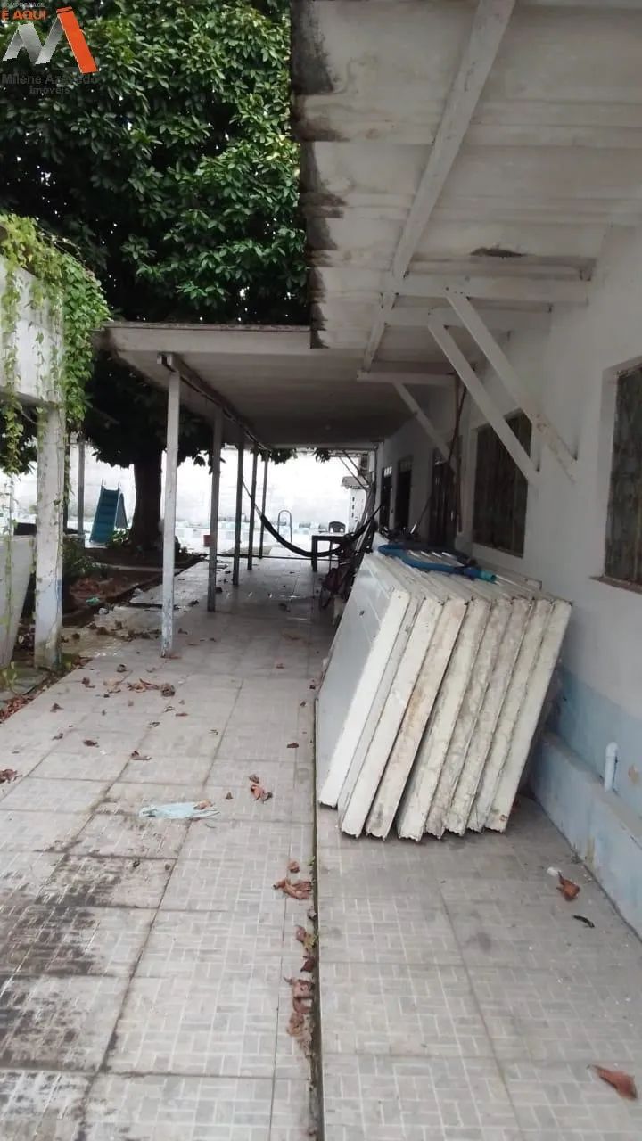 Sítio ou terreno com edificação, piscina, amplo espaço murado e 4 vagas de garagem - Foto 5