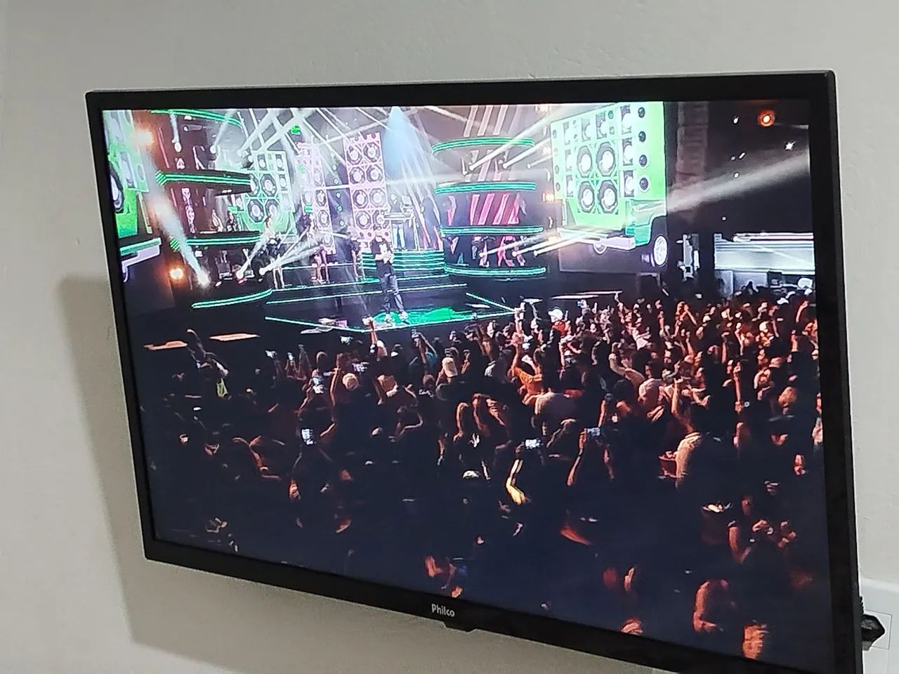 Vendo essa TV Philco de 32 Polegadas, Smart. Funcionando perfeitamente  - Foto 3