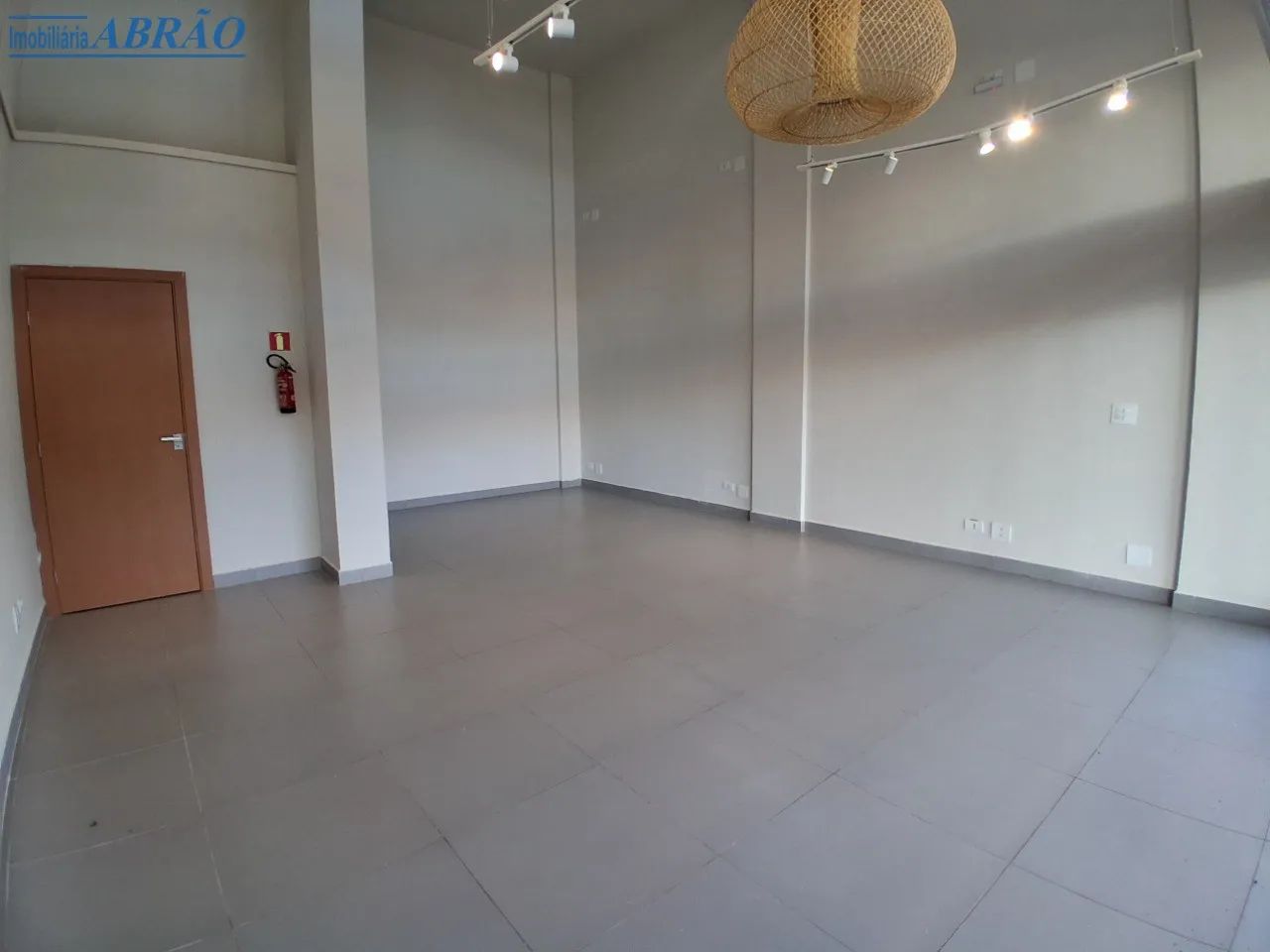 Sala para alugar em Zona 03, Maringá-PR - Foto 4