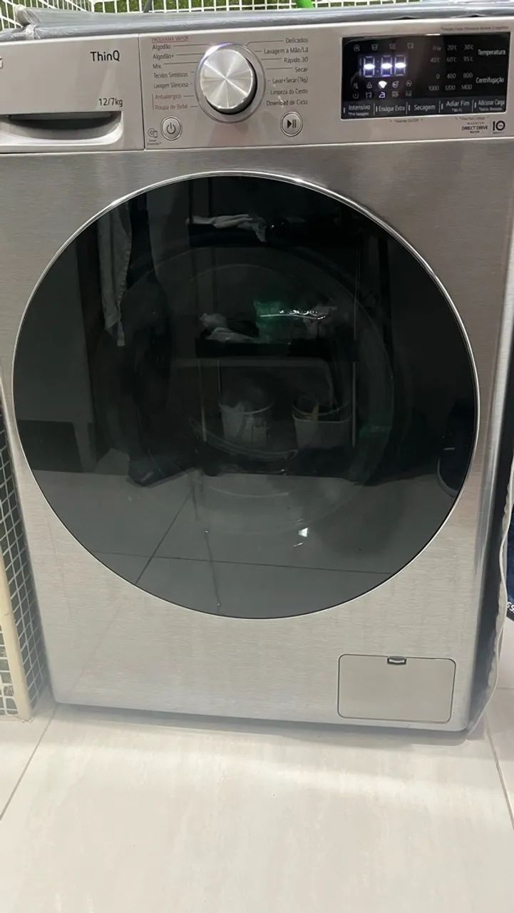 lava e seca LG ThinQ de 12,7 kg, com Direct Drive