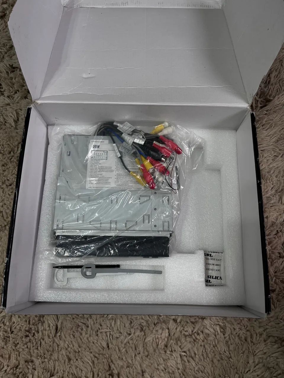 DVD Player Automotivo DSW DS7020 FR Retrátil 7" - Completo e Impecável - Foto 4
