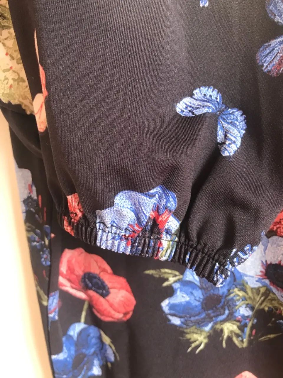 Vestido Floral e Preto - Foto 3