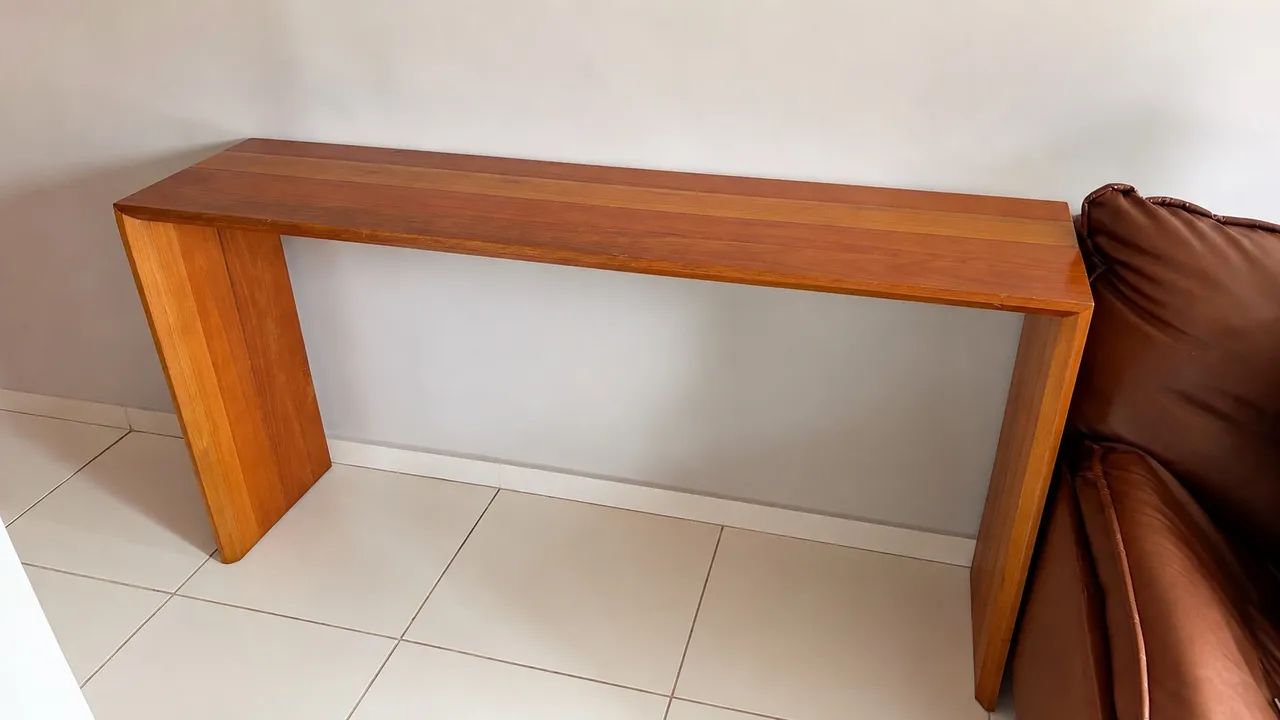 Mesa / Bancada / Aparador - Jequitibá