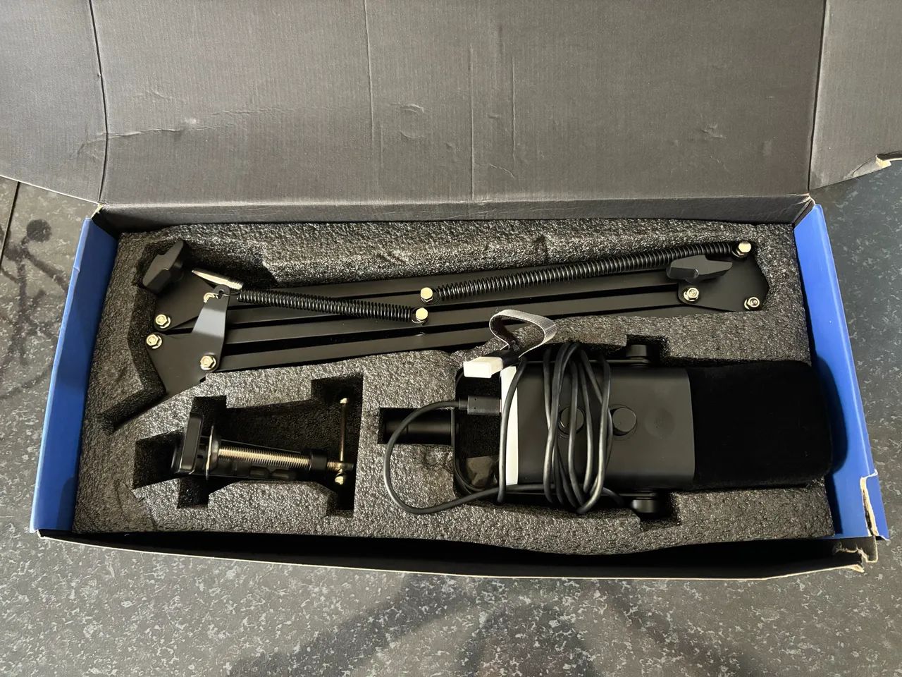 Microfone com isolamento de ruído nunca usado - Foto 2