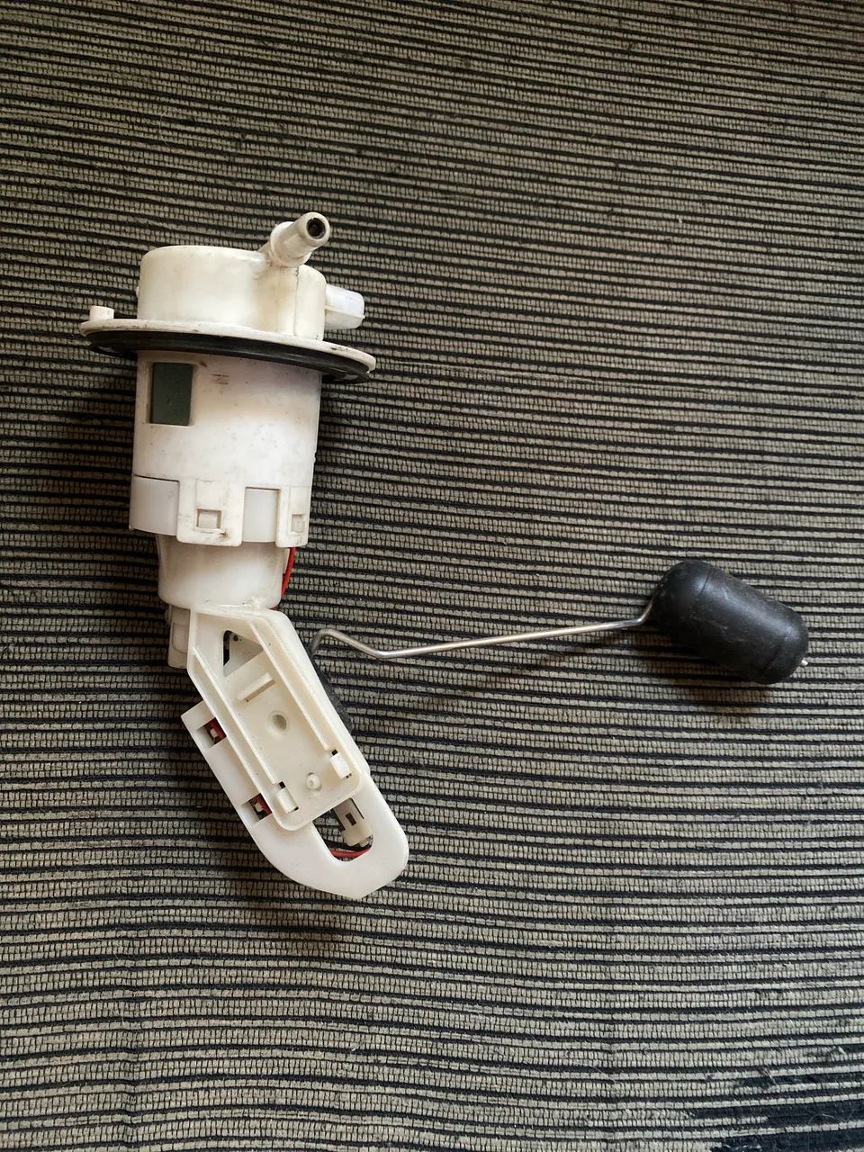 Bomba de combustível da 160