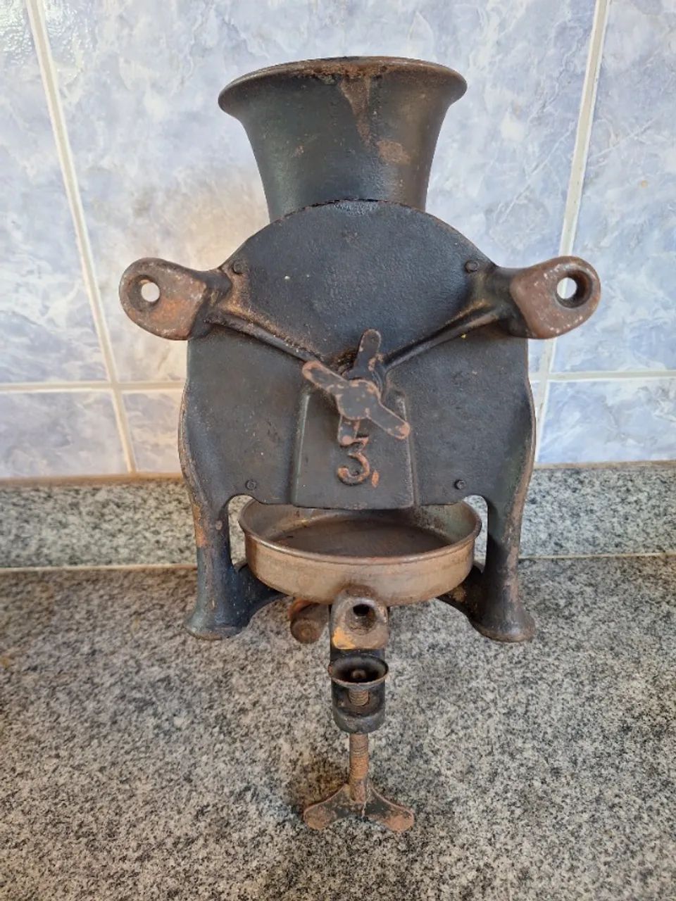 Moedor de café antigo (número 3) - Foto 3