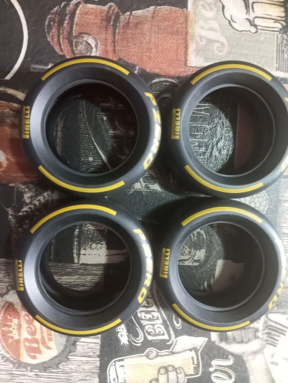 F1 Lego jogo de Pneus PIRELLI PZERO Logo Amarelo 