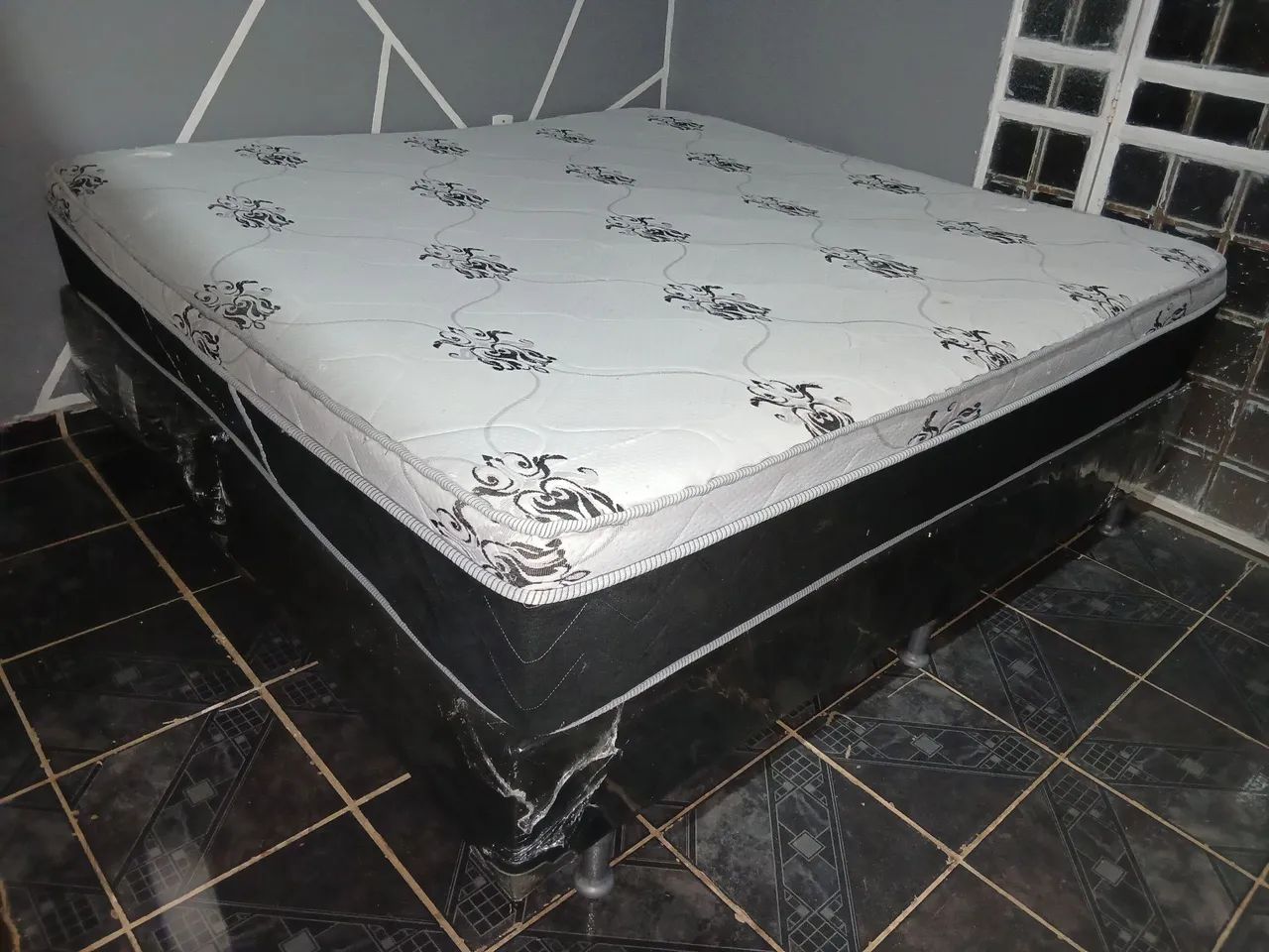 Cama super king duas bases e colchao de molas ensacadas bem alta - Foto 5