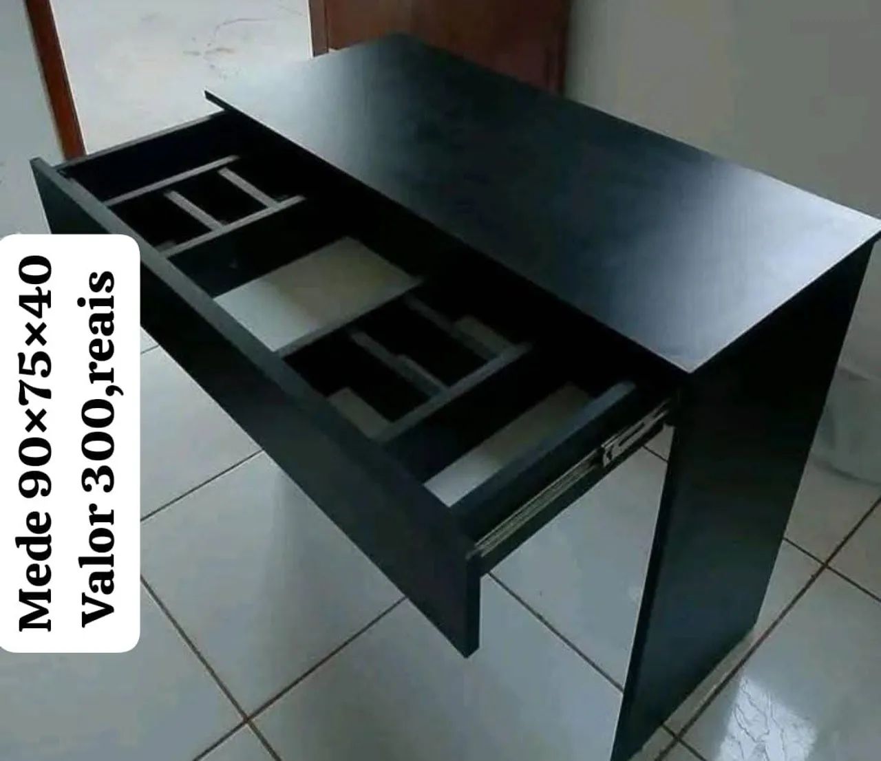 Mesa de Escritório Preta com Gaveta