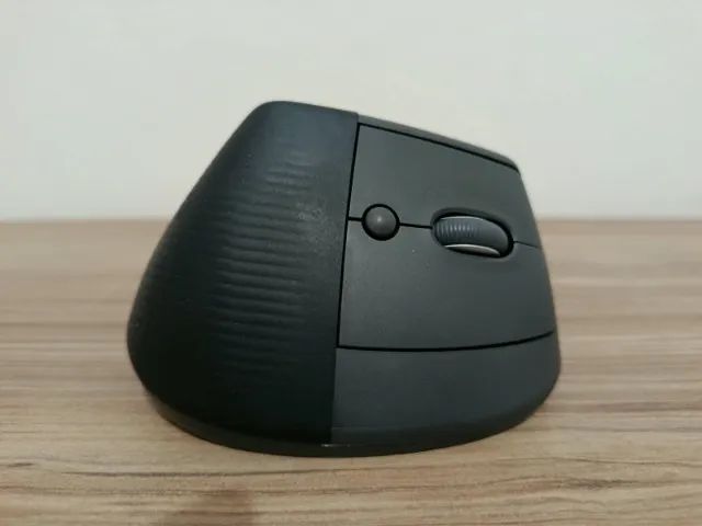 Mouse Vertical Logitech Lift - COM DEFEITO! - Foto 4