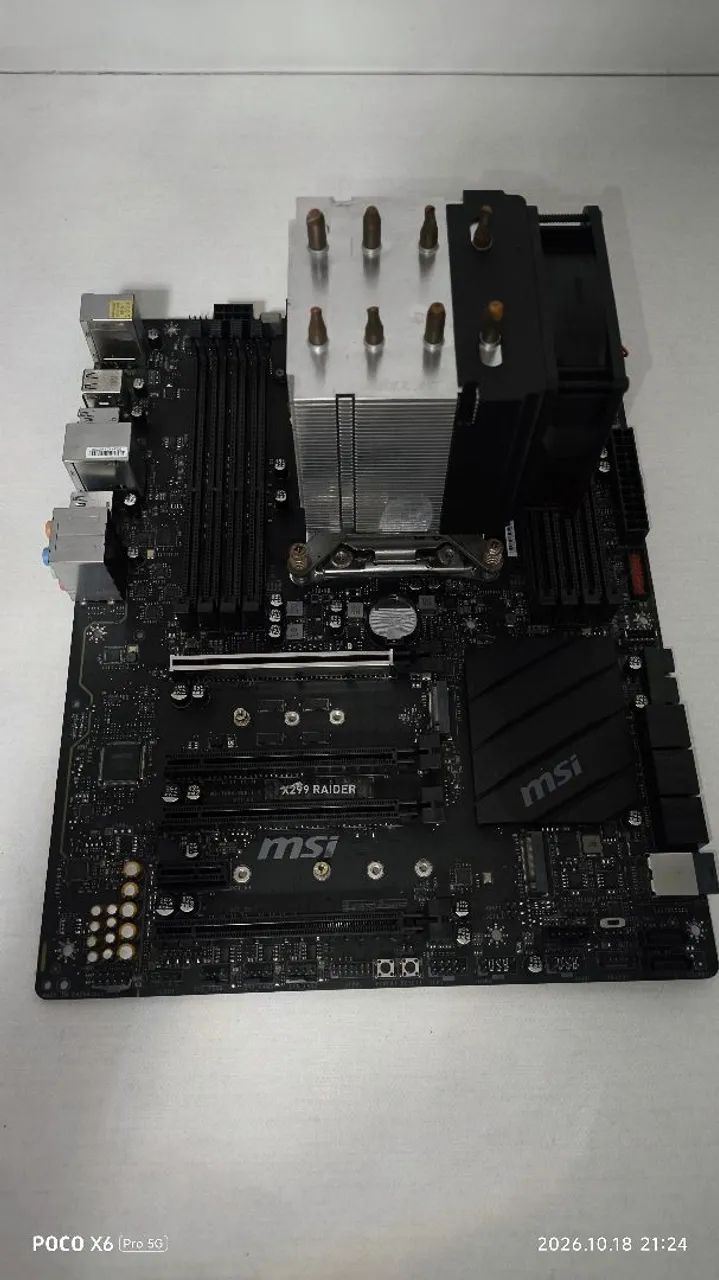 Placa mãe com processador 