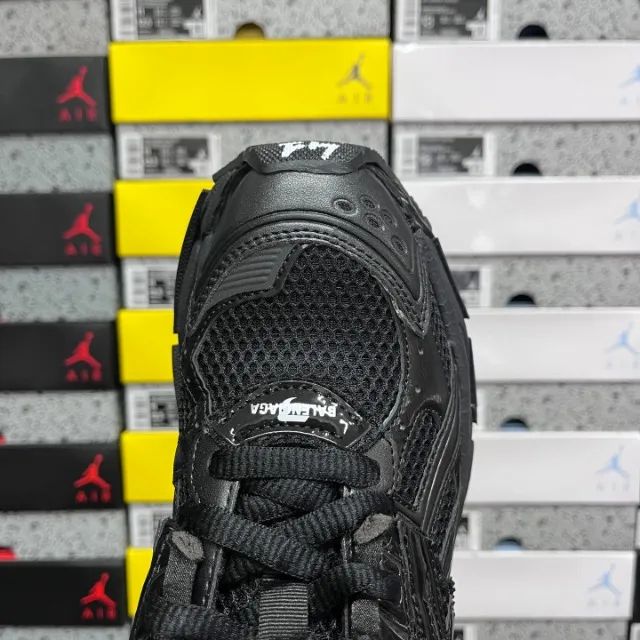 Balenciaga Runner 7.0 - Foto 2