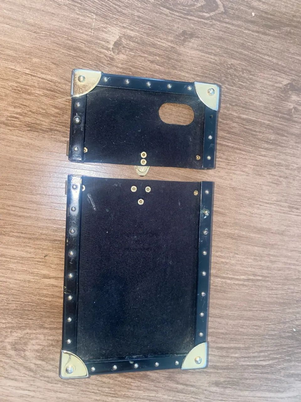 Capa p iPhone SE Louis Vuitton original  - Foto 2