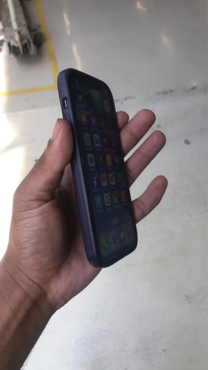 iPhone 12 128 tela trincada  - Foto 2