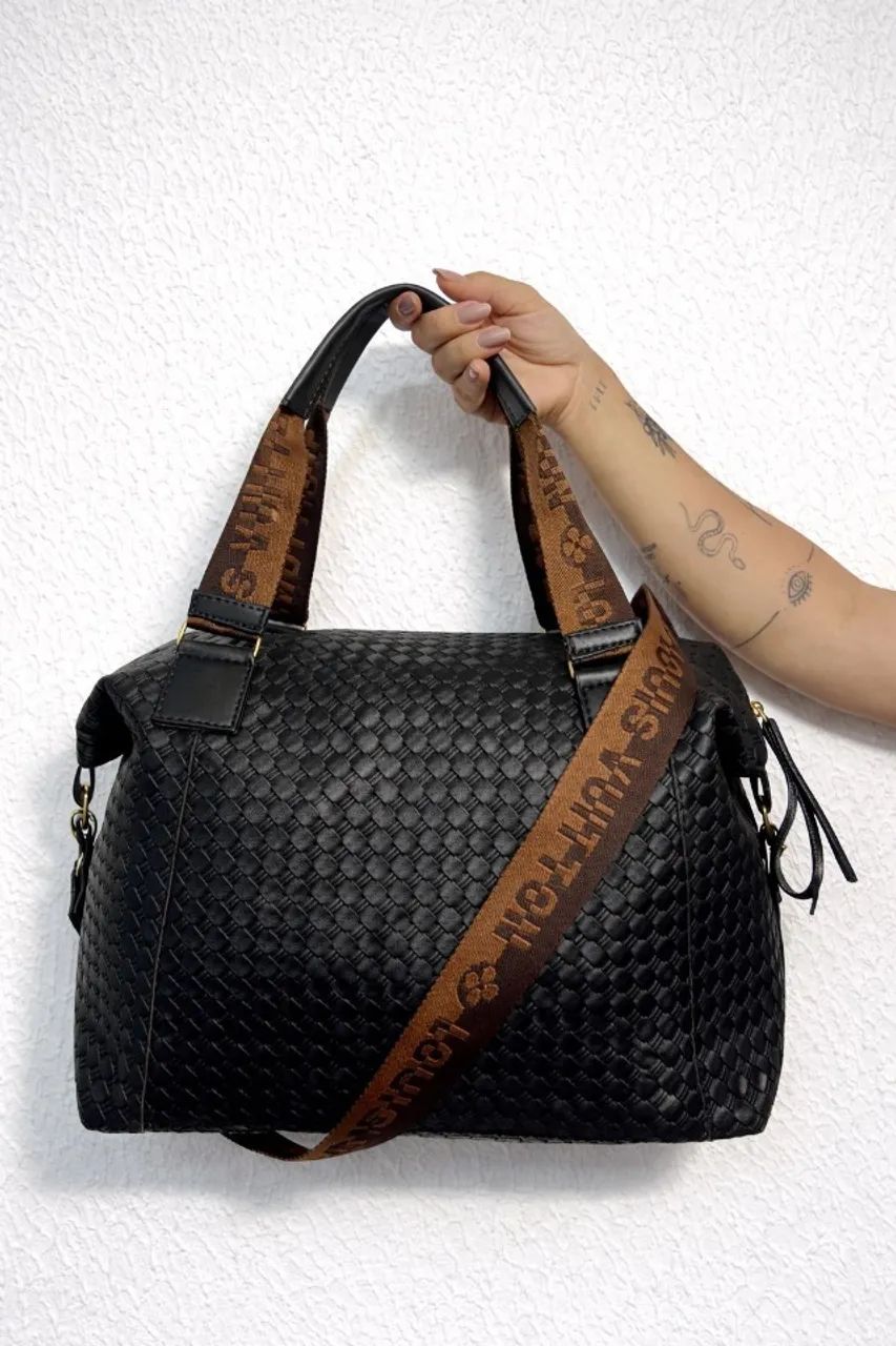 Mala de Dior Mão Com Textura Matelassê e Alças de Ombro Estampadas - Foto 2
