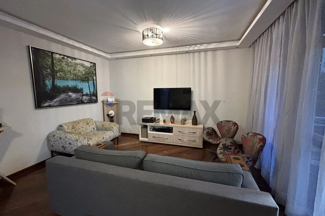 Apartamento três quartos com uma suíte em Icaraí