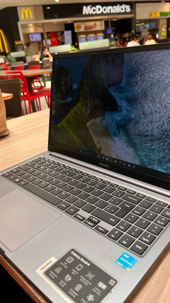 VENDO NOTEBOOK SAMSUNG GALAXY BOOK4  - Foto 2
