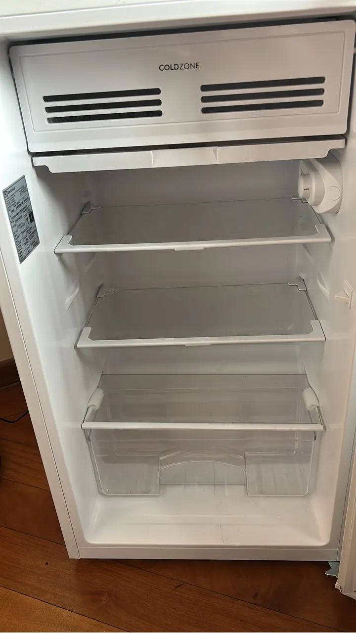 Frigobar Electrolux 90L - Foto 5