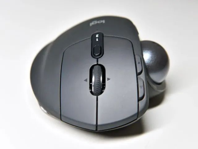 Trackball Mouse Ergonômico Logitech Ergo Bluetooth e USB (wireless) - Foto 2