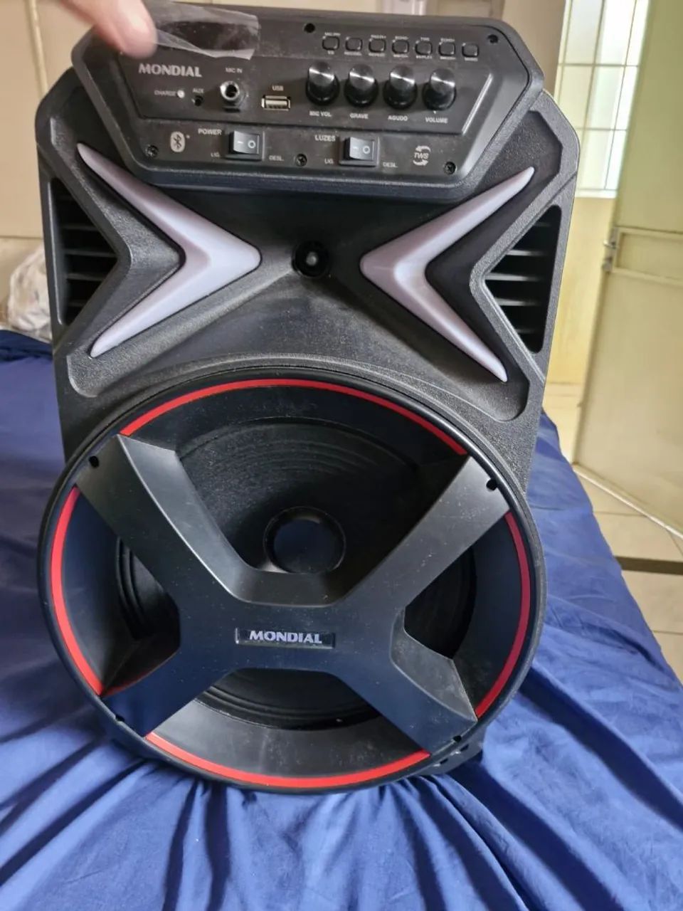 Caixa de som com Bluetooth.    Contato: 95- *  somente WhatsApp msg