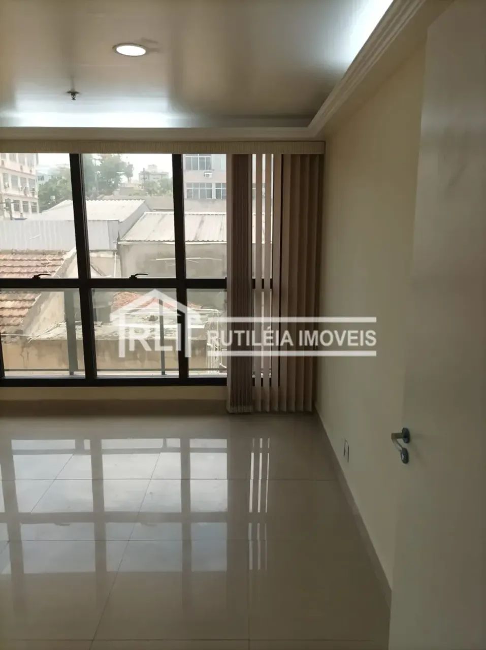 Rutileia Imóveis aluga excelente sala comercial no Edificio Office Tower, Centro, Itaboraí - Foto 2
