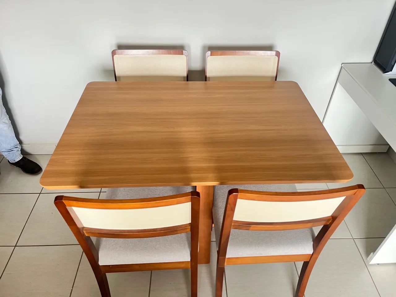 Mesa nova completa de madeira  - Foto 3