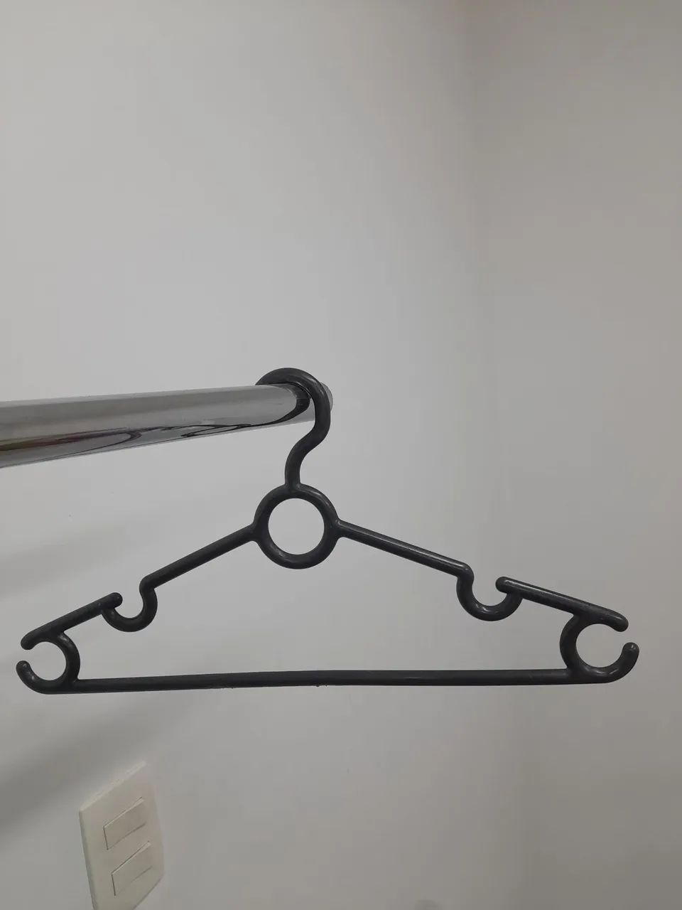 Equipamentos e móveis de loja de roupa - Foto 5