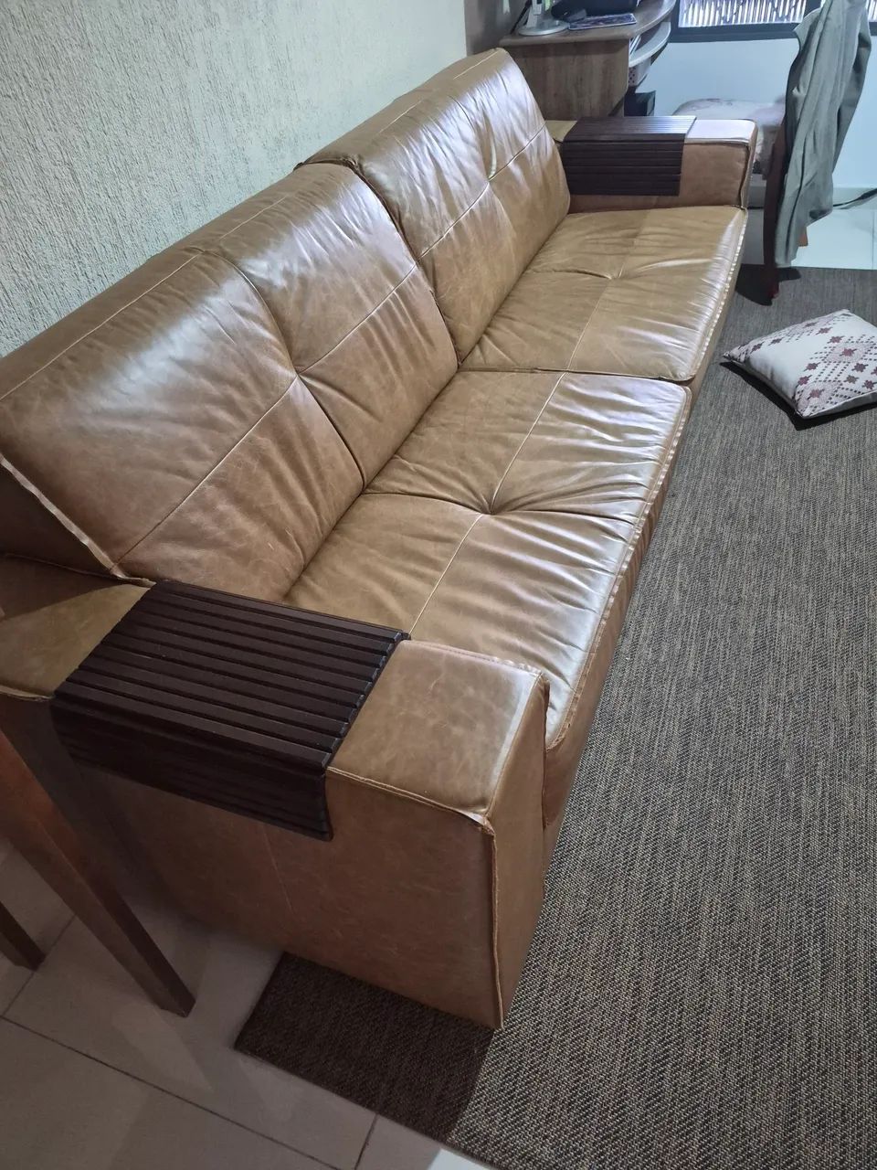 Sofa de Couro 2,40m - Foto 5