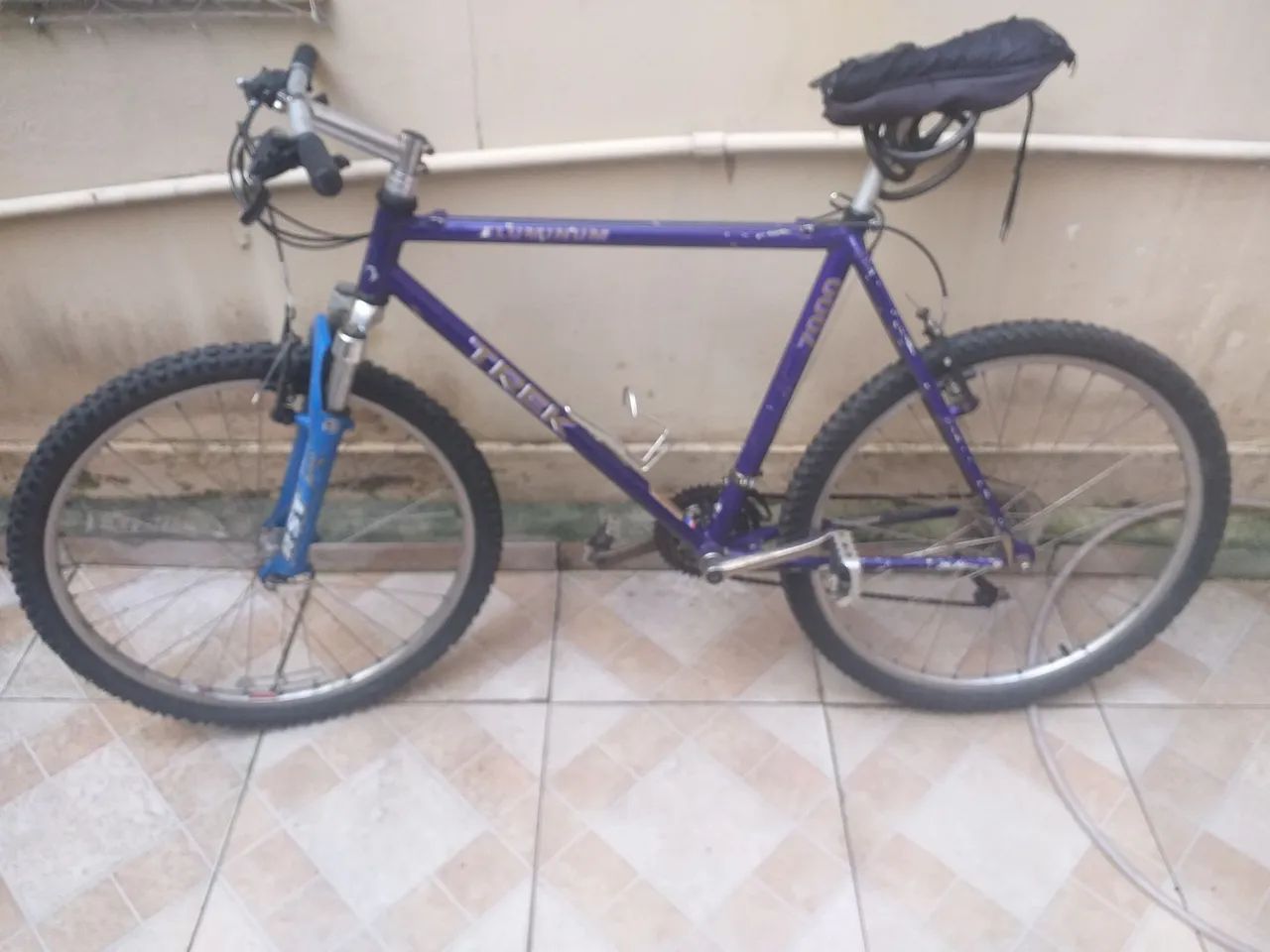 Vendo Bike Trek Alumínio  - Foto 2