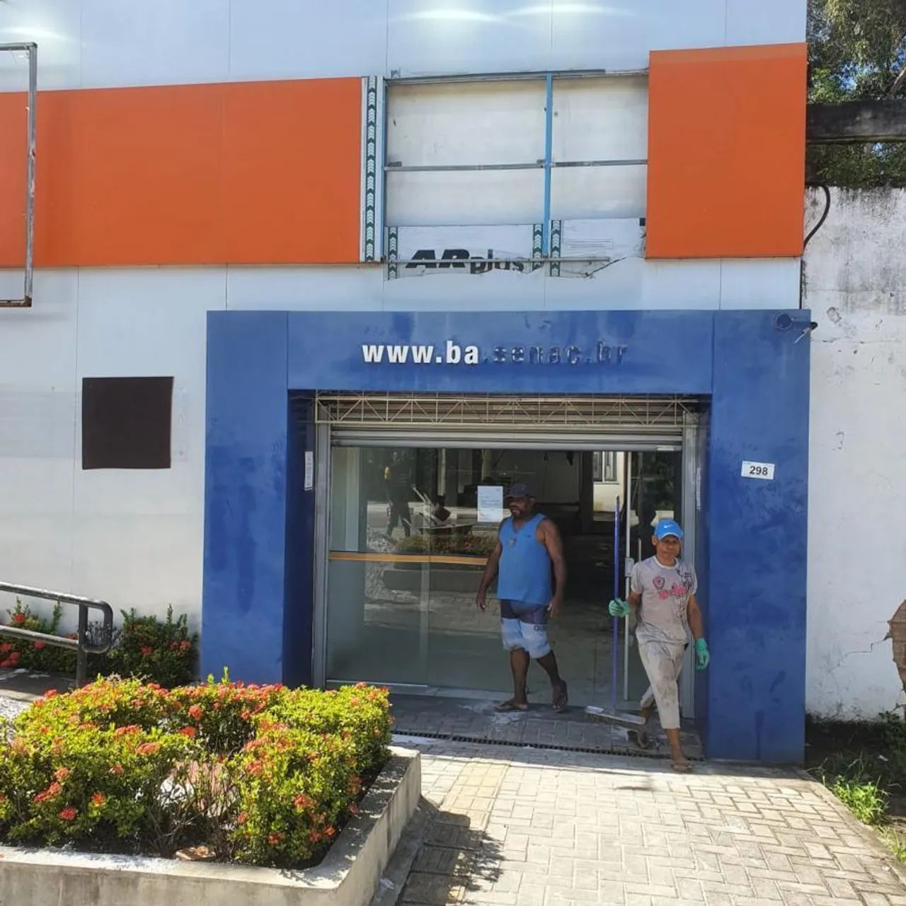Loja Comercial para Locação em Camaçari, Abrantes