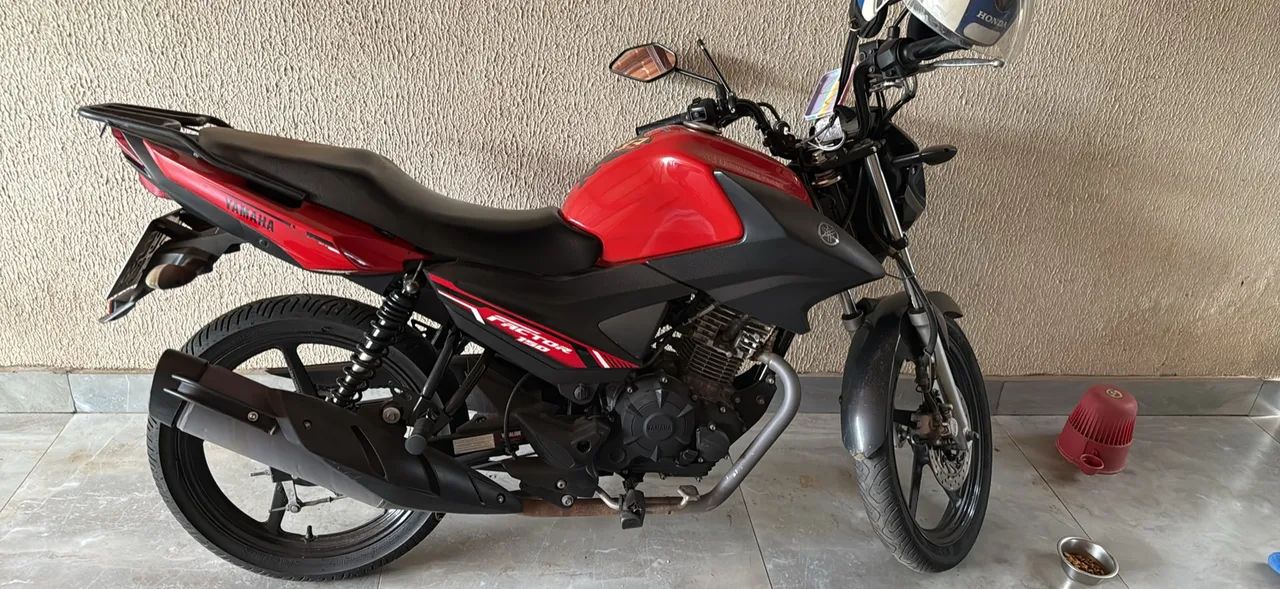 Yamaha Factor 2023 único dono 