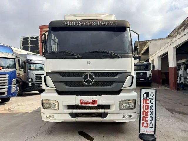 MB AXOR 1933 4X2 2010 - Foto 2