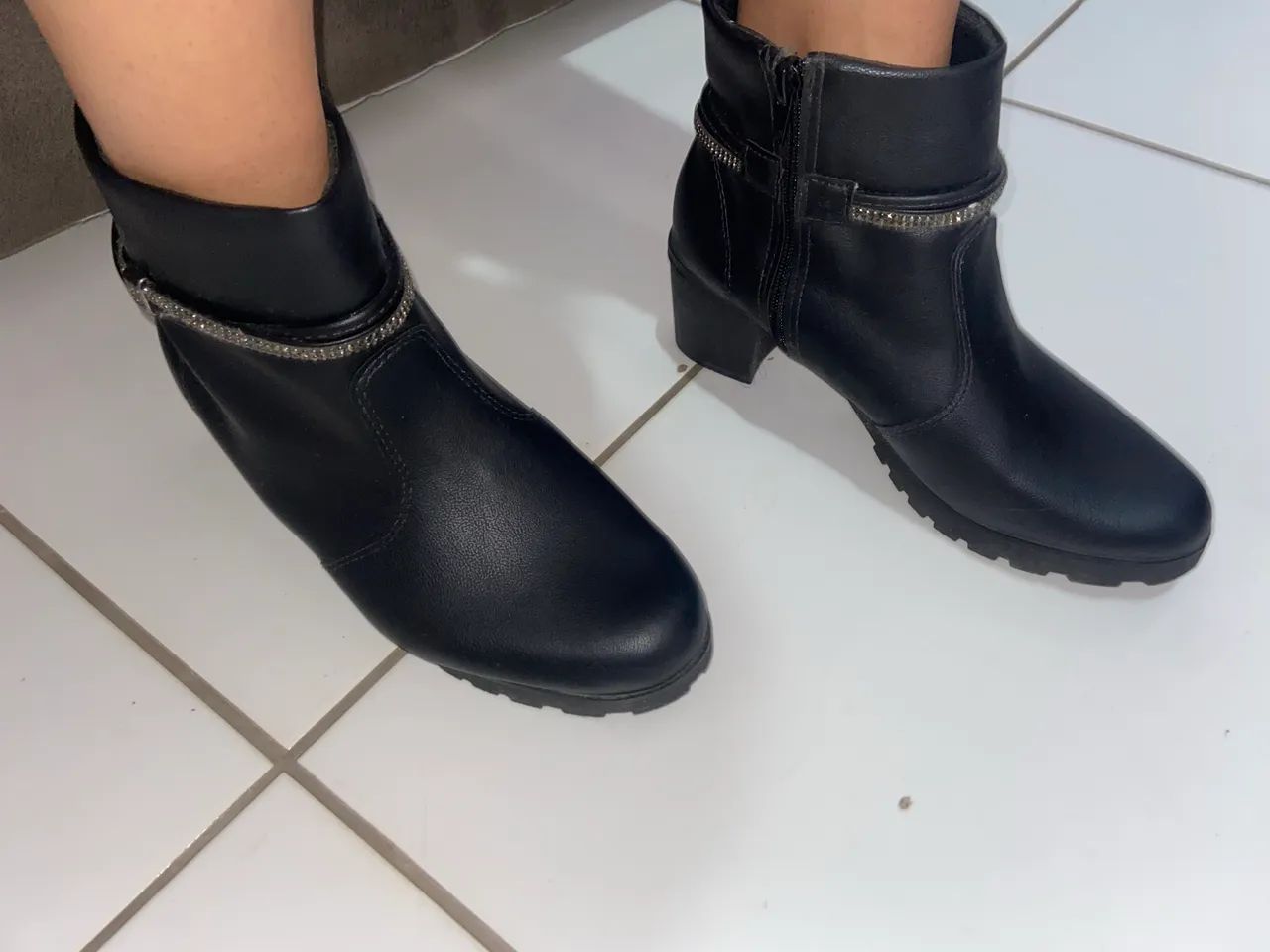Vendo bota nova - Foto 2