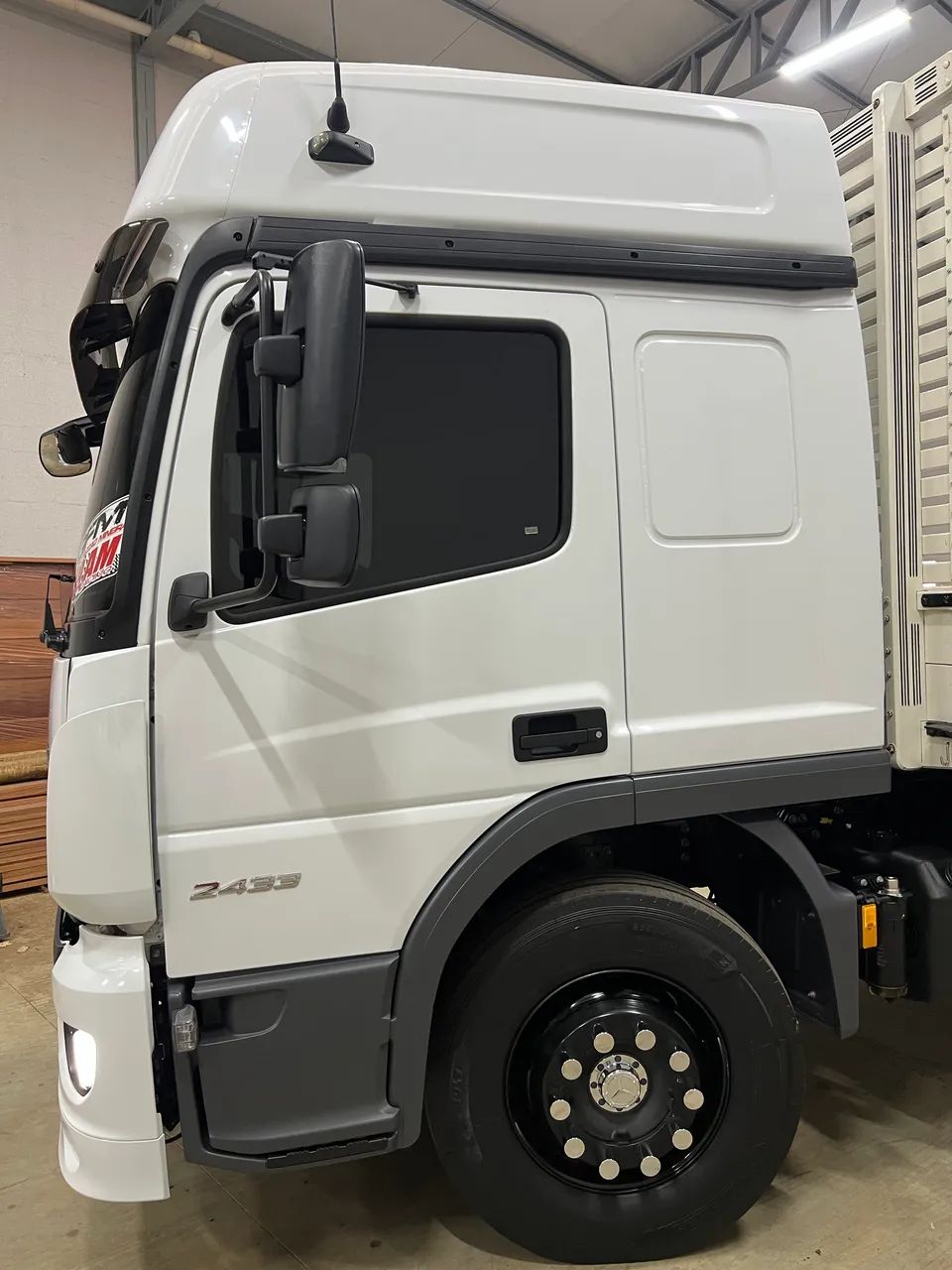 MB ATEGO 2433  - Foto 4