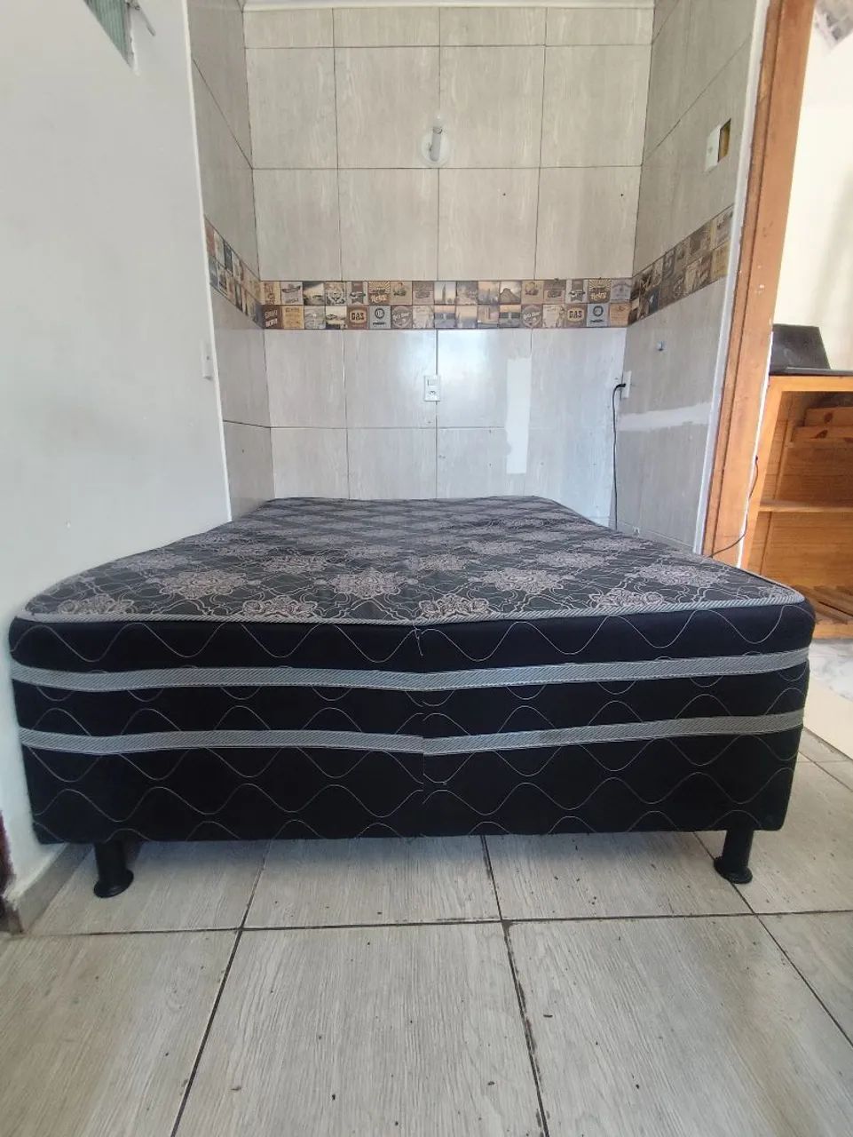 Cama Box Casal em ótimo estado