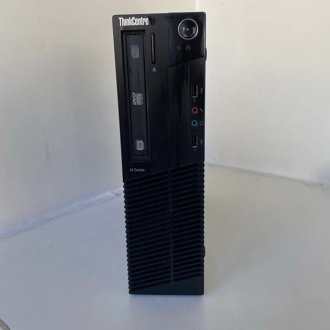 CPU Lenovo ThinkCentre | Intel Core i3 ª Geração | 4GB RAM | HD 500GB | Windows 11 Pro