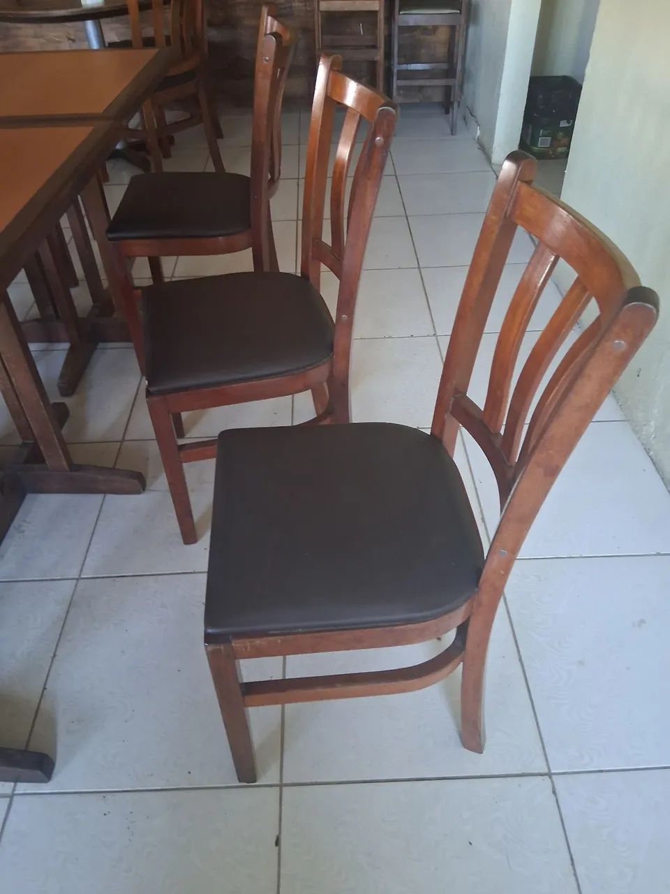 Cadeira de madeira  - Foto 2