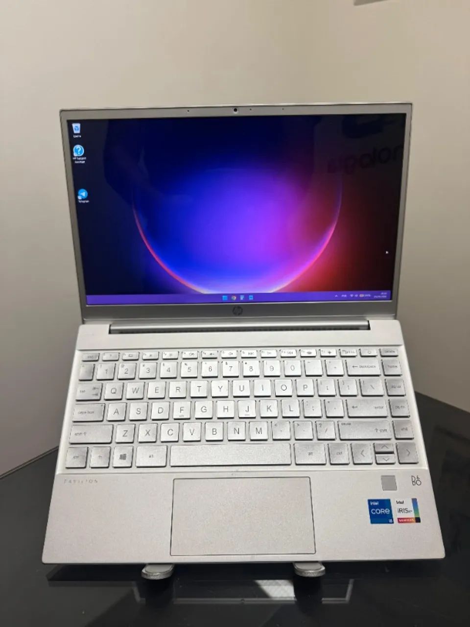 Notebook HP i5 - 11º Geração - SSD 256 GB - Ram 8 GB -Iris Xe Graphics- 13 POLEGADAS
