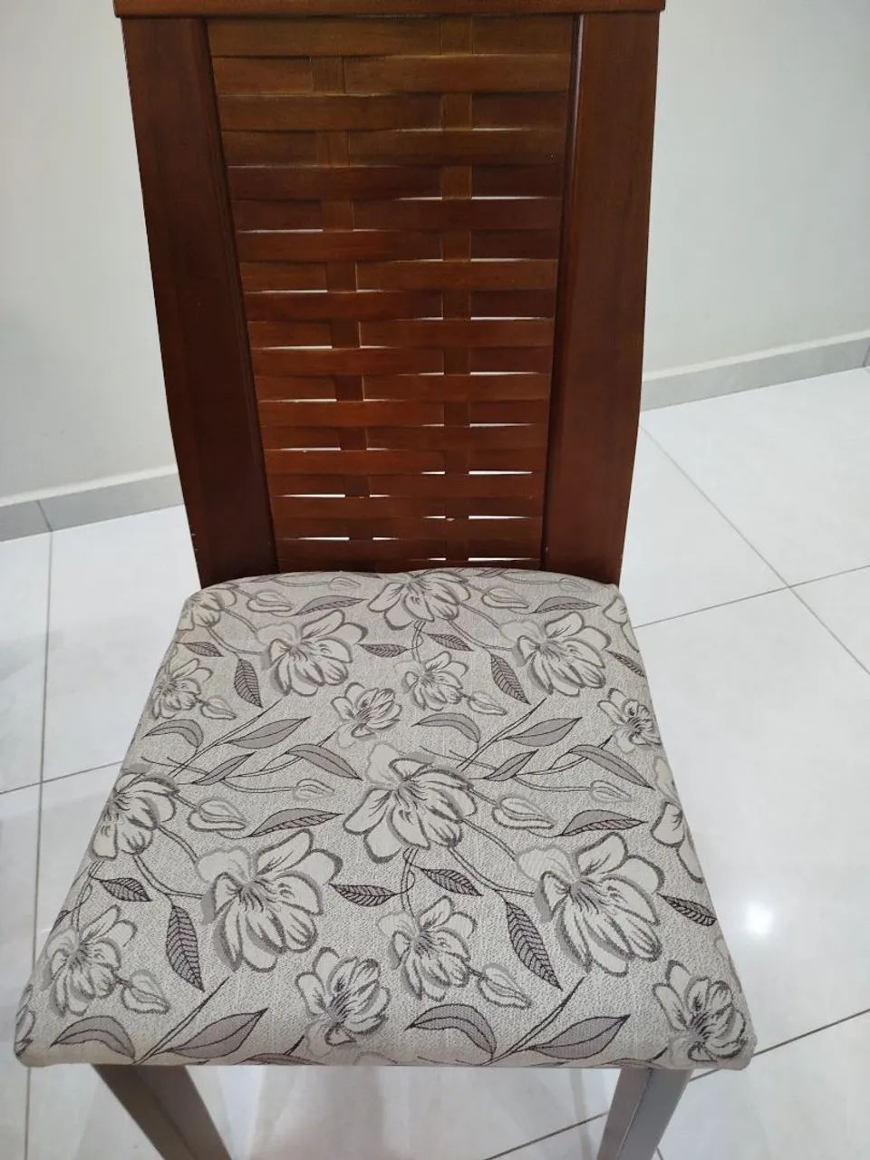 Mesa de jantar 6 cadeiras e tampo de vidro. - Foto 4