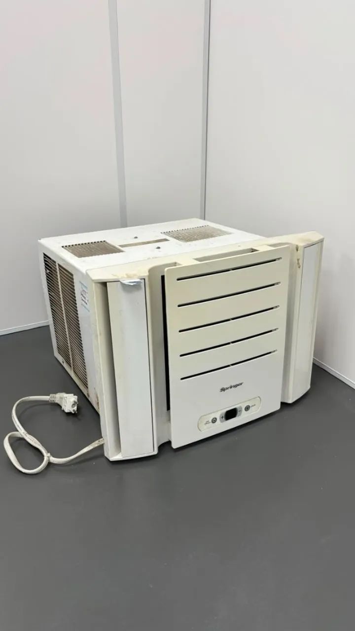 AR CONDICIONADO GAVETA 7500 BTU FUNCIONANDO PERFEITAMENTE