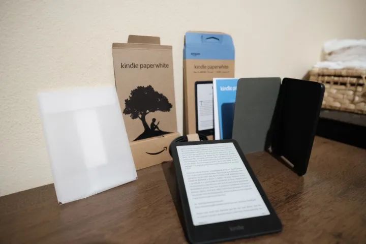 Kindle Paperwhite 12ª Geração - Caixa + Capa