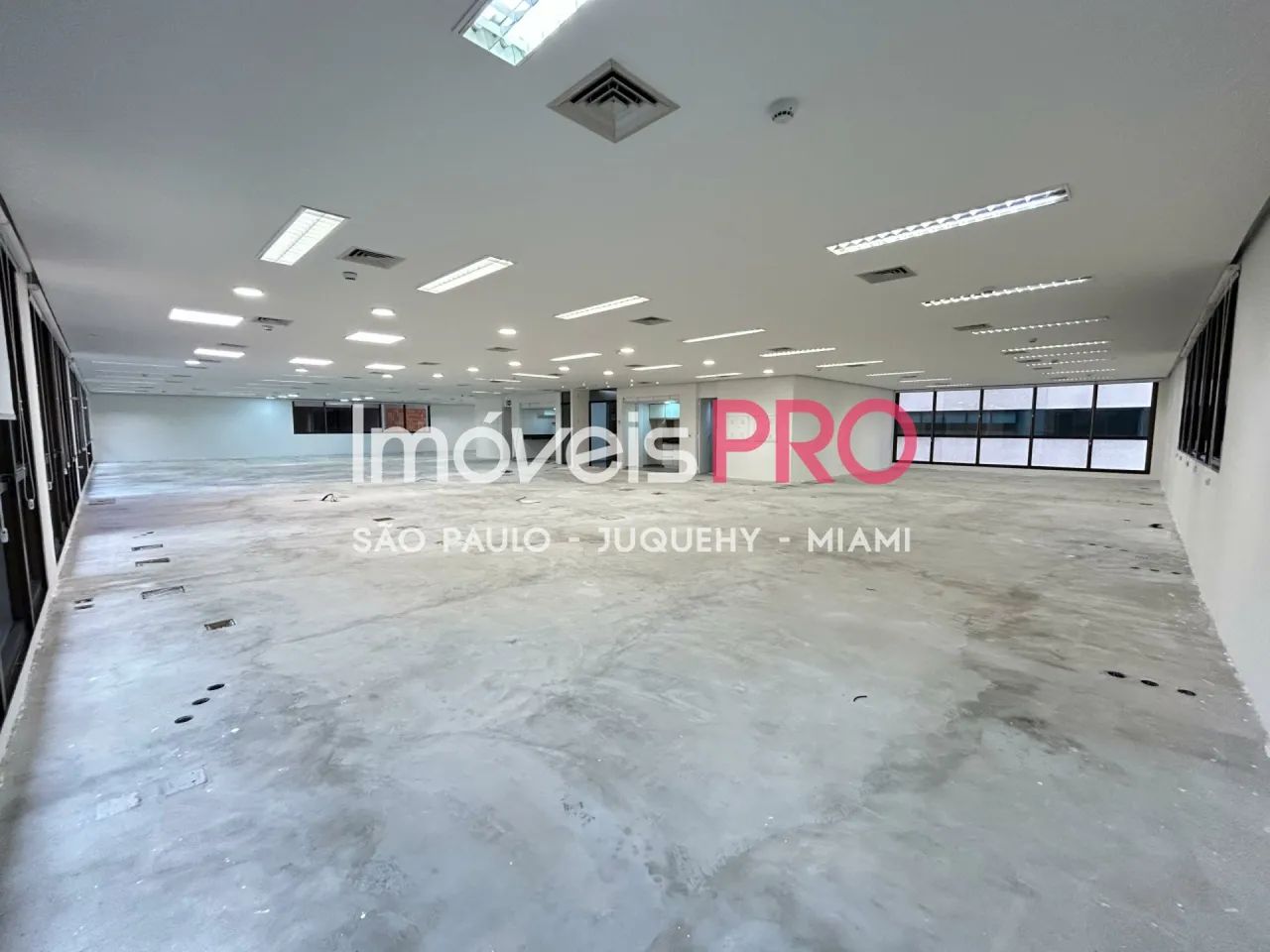 Laje corporatia com 500 m² na Vila Olímpia | Visite!