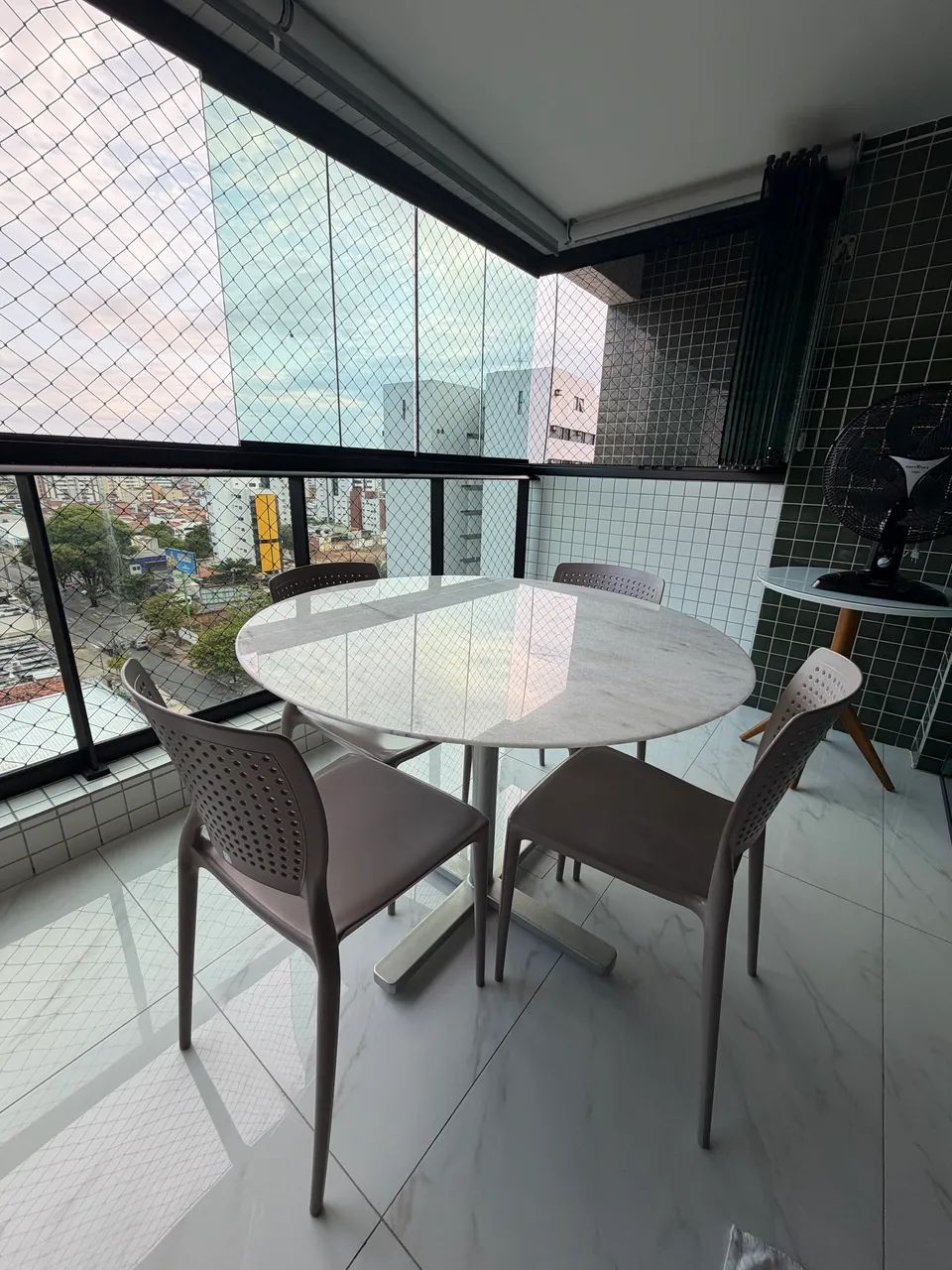 Mesa e cadeiras - Foto 5