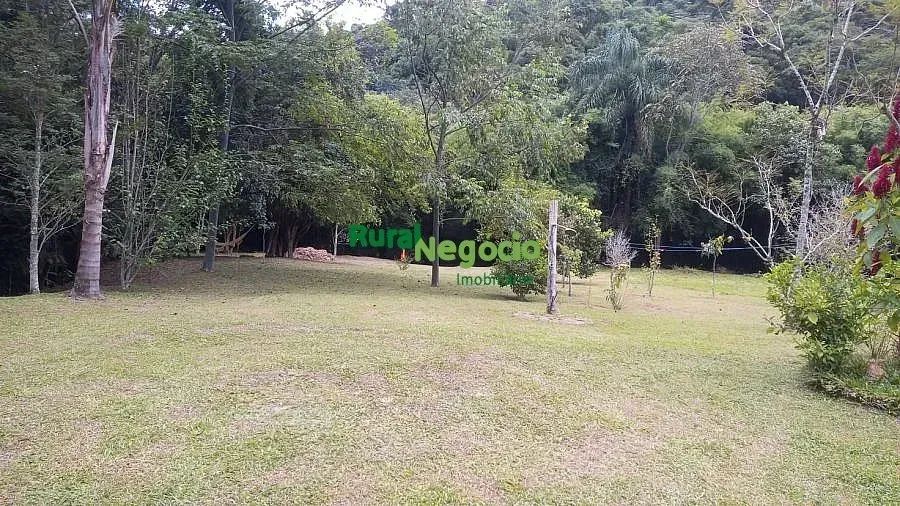 SÍTIO FORMADO COM RIO DE AGUAS CRISTALINA EM ITAMONTE-MG
