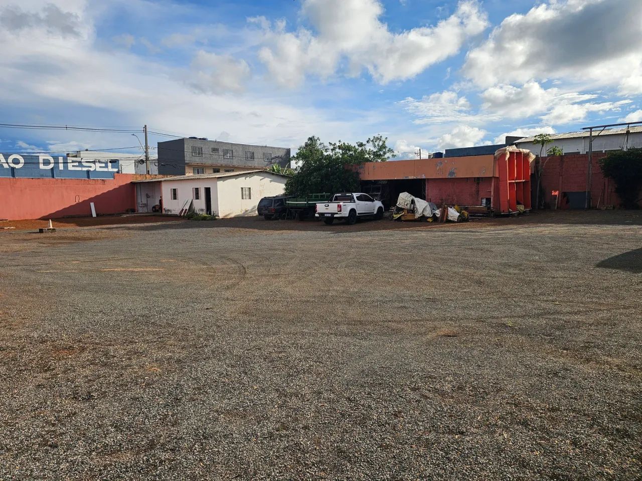 Galpão logístico 1200m2, Pé dir 7 mts, 5 docas, escritório, Wc's, Pátio com 2000m2 + Posto - Foto 3